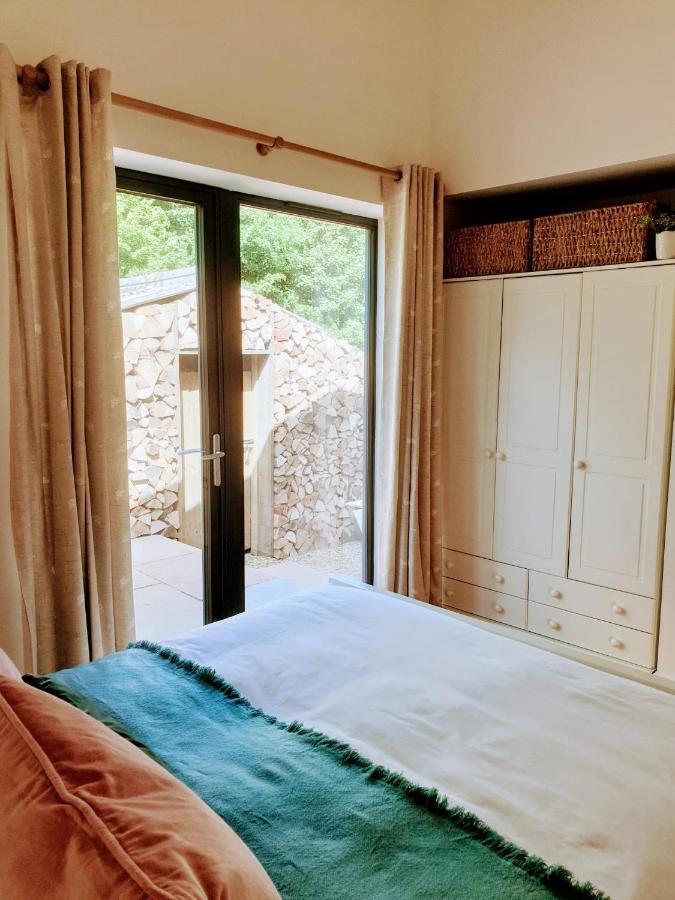 Finest Retreats - Blackbarn Wood Balsham エクステリア 写真