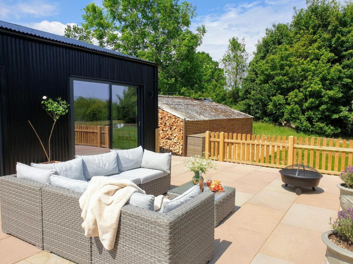 Finest Retreats - Blackbarn Wood Balsham エクステリア 写真